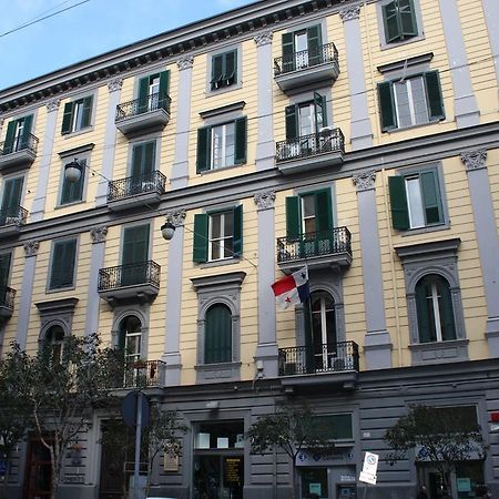Bed and Breakfast Be Italian Flat Duomo 319 Nápoles Exterior foto