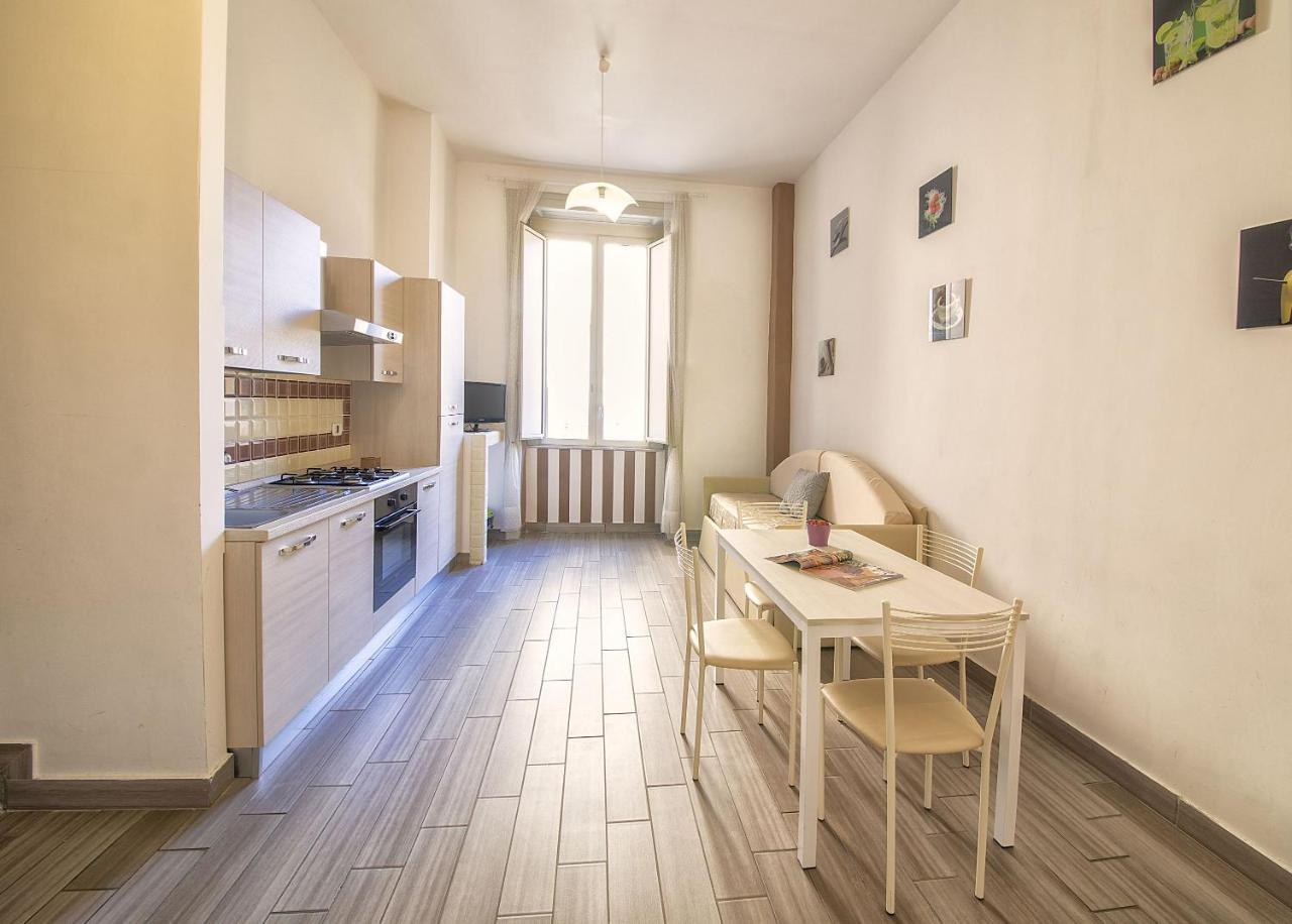 Bed and Breakfast Be Italian Flat Duomo 319 Nápoles Exterior foto