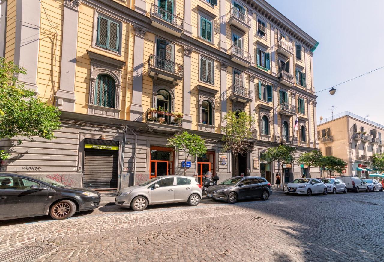 Bed and Breakfast Be Italian Flat Duomo 319 Nápoles Exterior foto