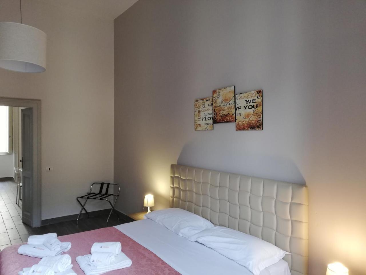 Bed and Breakfast Be Italian Flat Duomo 319 Nápoles Exterior foto